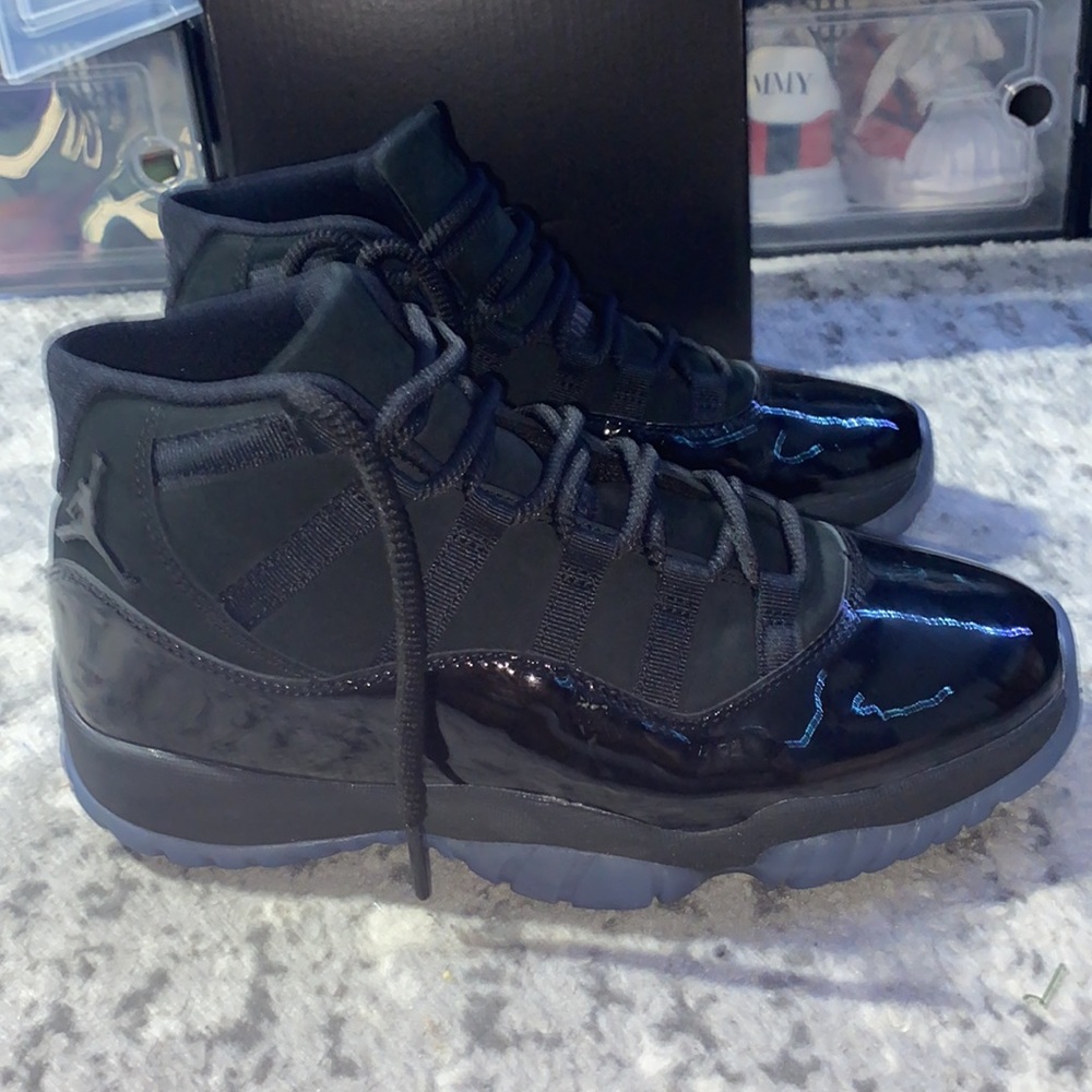 Jordan 11 retro “Cap and Gown” / All black / Authentic